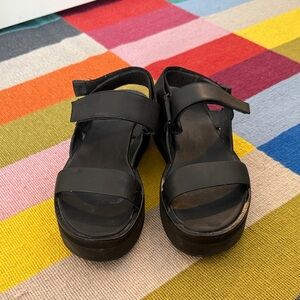 Everlane Black Women's platform Sandals